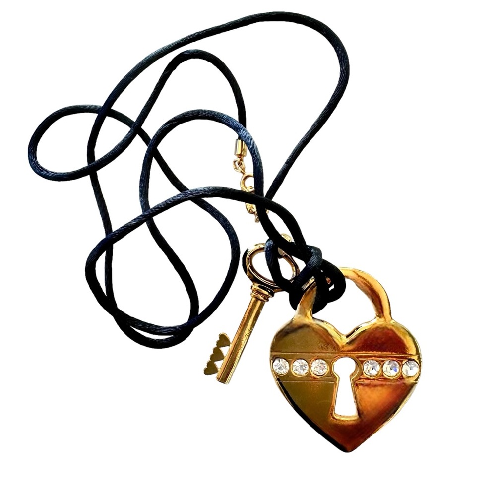 Avon Unlock My Heart Vintage Necklace with 17.25” Black Satin Fabric Cord